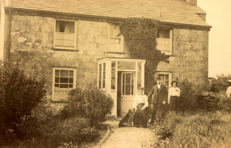 #39 Sitting in a weedy garden