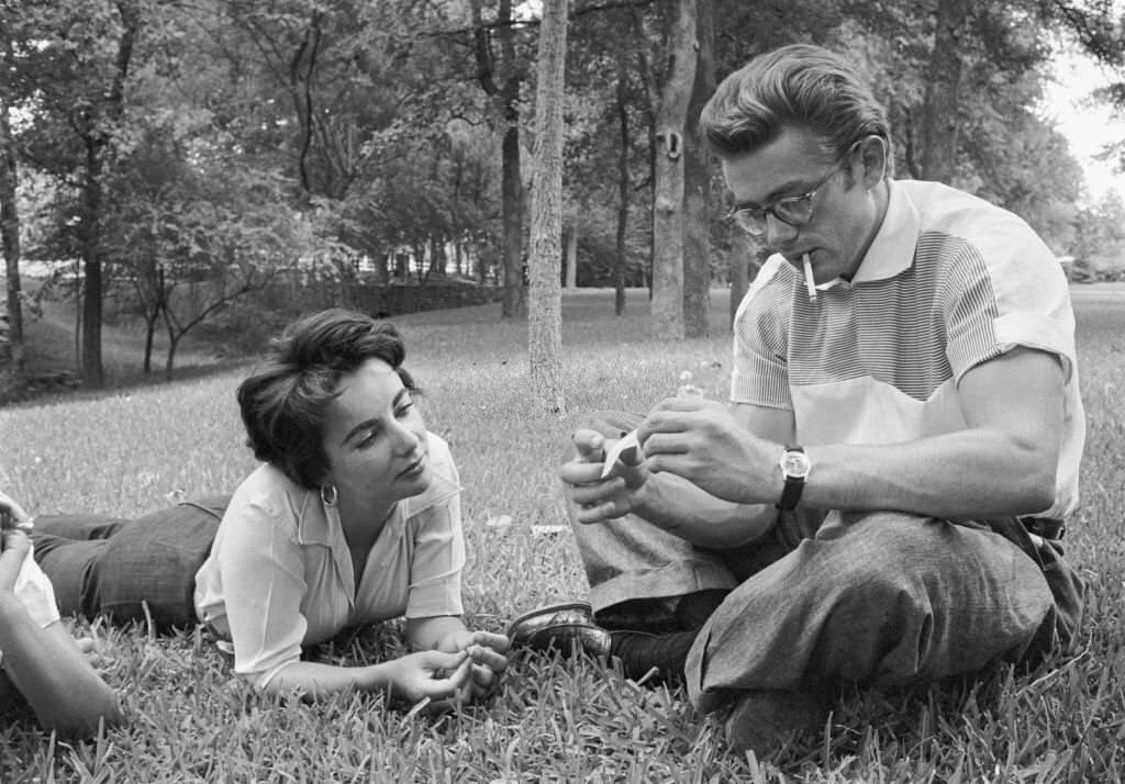#5 Elizabeth Tayor and James Deantake a weekend break during the filming of the movie “Giant” in JULY 4, 1955 in Dallas, Texas.