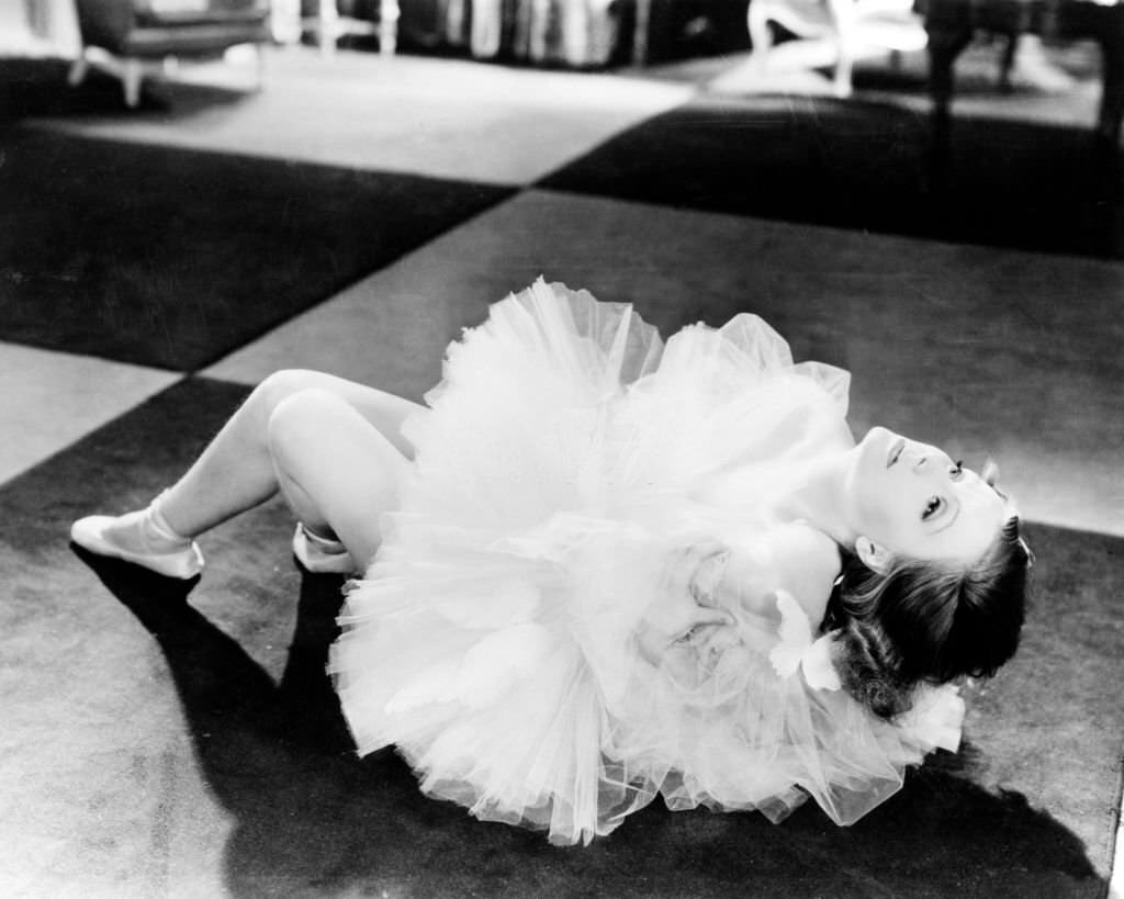 #55 Swedish actress Greta Garbo, 1932.