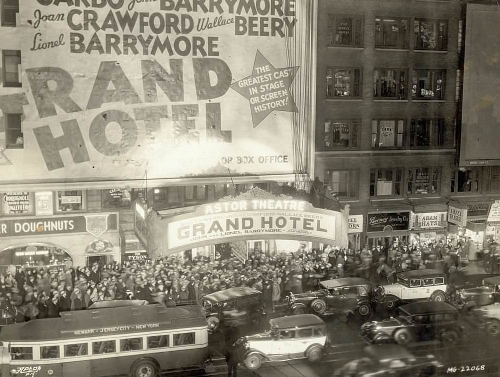 Opening night of the movie ‘Grand Hotel’ on Times Square, 1932