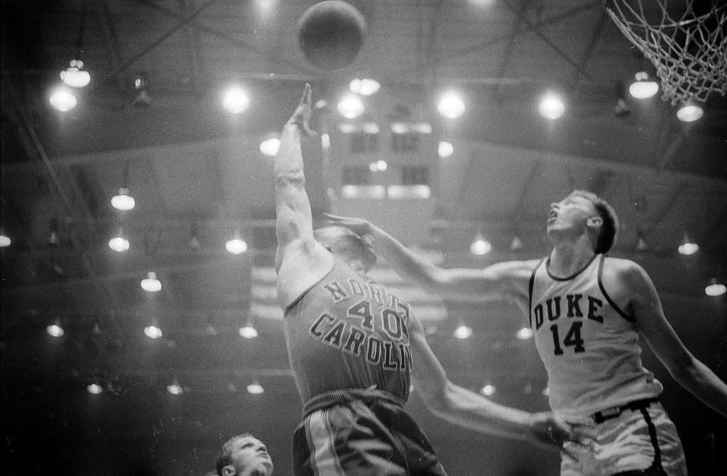 #44 UNC Tommy Kearns (40) in action vs Duke.