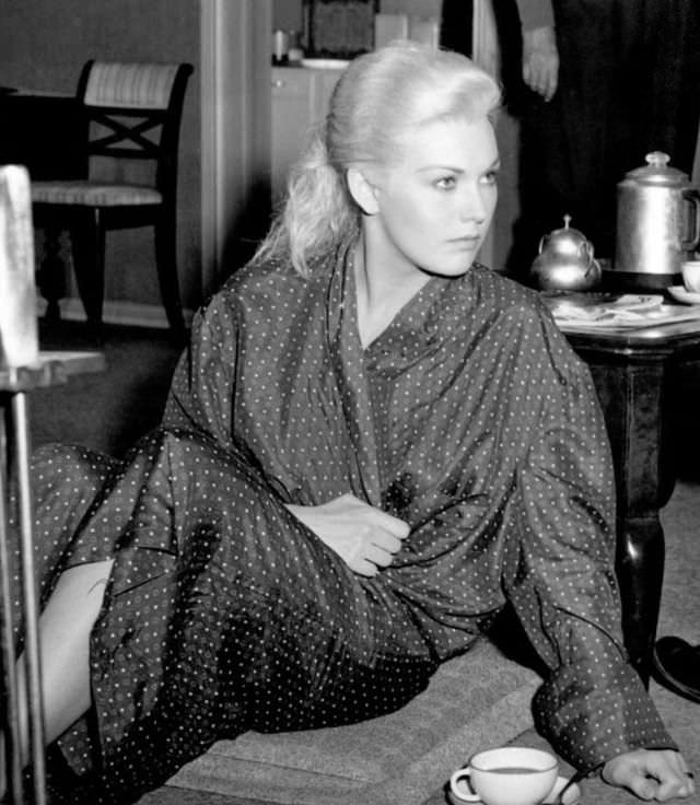 Beautiful Kim Novak during the Filming of &;Vertigo (1958)&; Movies &; TV