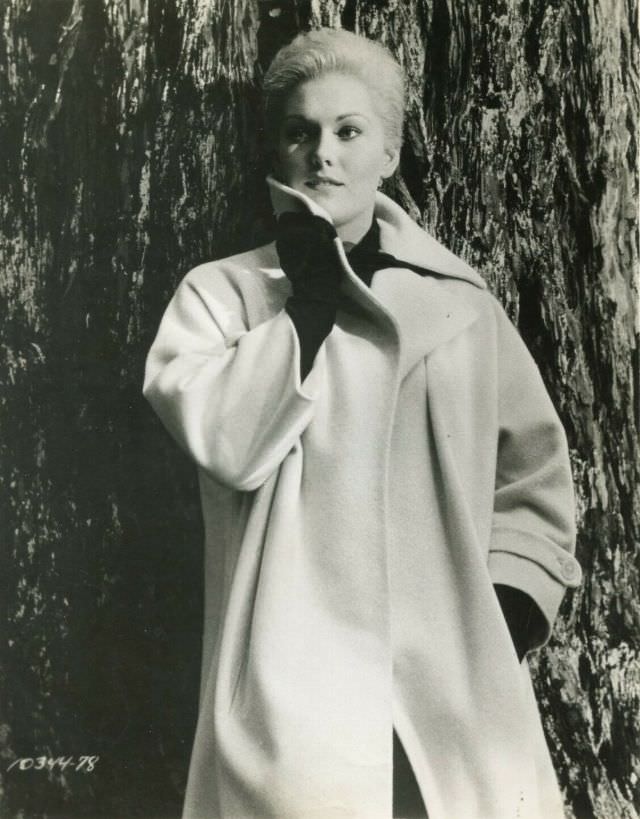 Beautiful Kim Novak during the Filming of &;Vertigo (1958)&; Movies &; TV