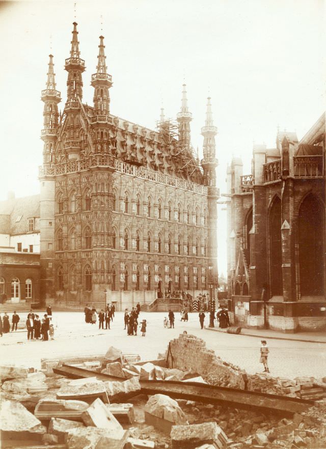#6 City Hall from Grote Markt with library rubble in the foreground, Leuven, August 1914
