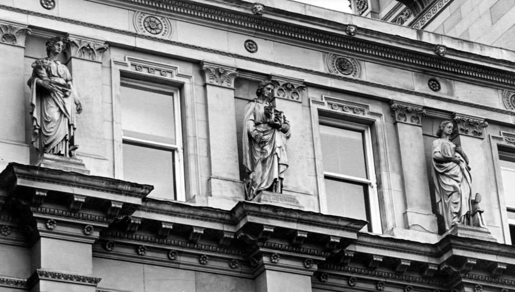 #106 Statues on the exterior of the Municipal Buildings, Dale Street, Liverpool, Merseyside, 7th August 1982.