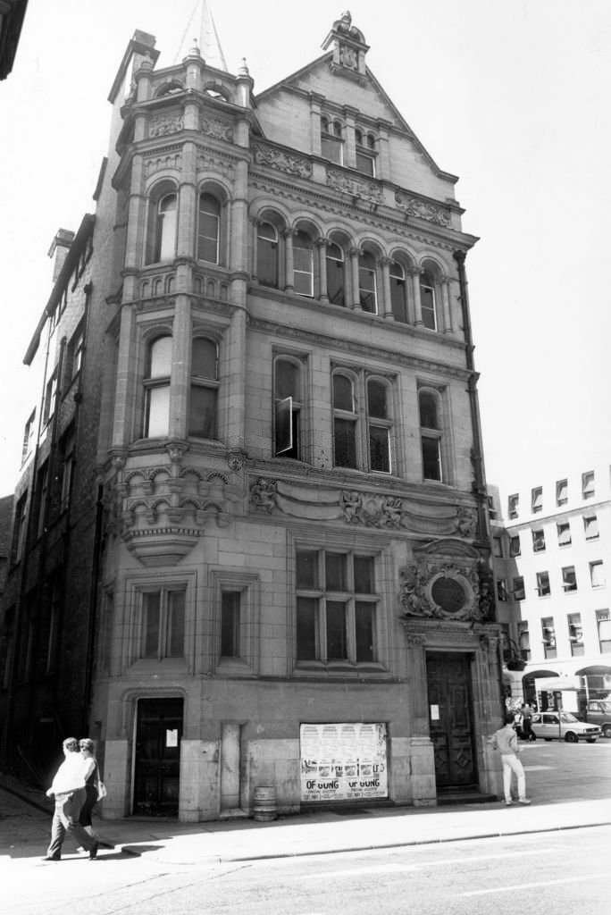 #109 Moorfields buildings, 4th July 1989.