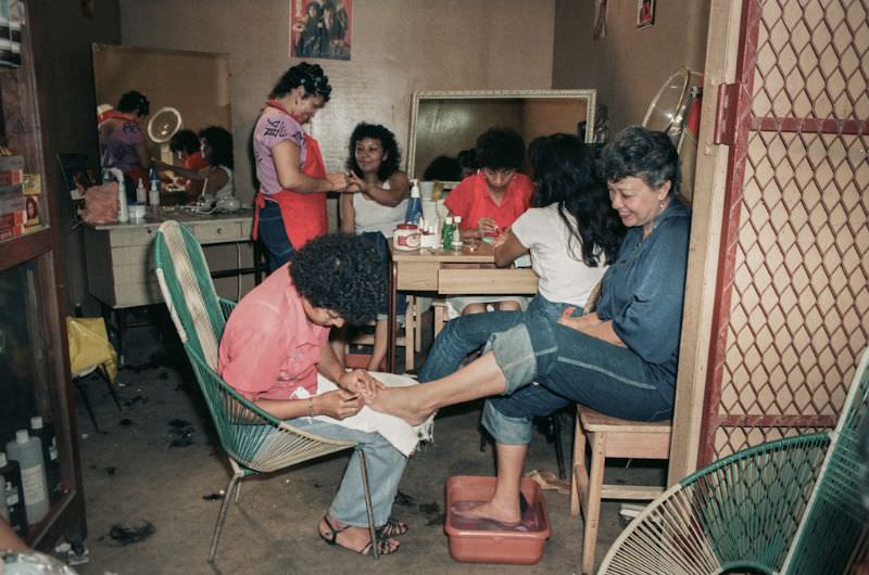 #6 Beauty parlor in El Mercado Oriental, Central Managua, Nicaragua, 1985