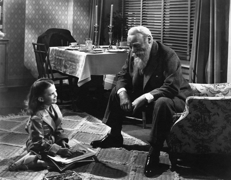 A Holiday Classic: Beautiful Photos from the movie &;Miracle on the 34th Street (1947)&; Movies &; TV