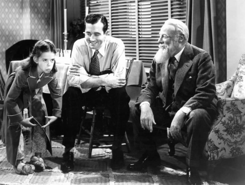#15 A Holiday Classic: Beautiful Photos from the movie ‘Miracle on the 34th Street (1947)’ #15 Movies & TV
