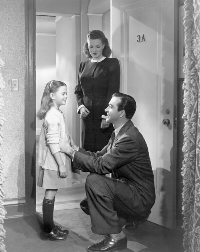 A Holiday Classic: Beautiful Photos from the movie &;Miracle on the 34th Street (1947)&; Movies &; TV