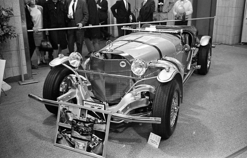 #102 New York Auto Show, 1965