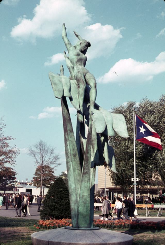 #67 Statue from 39-40 Fair