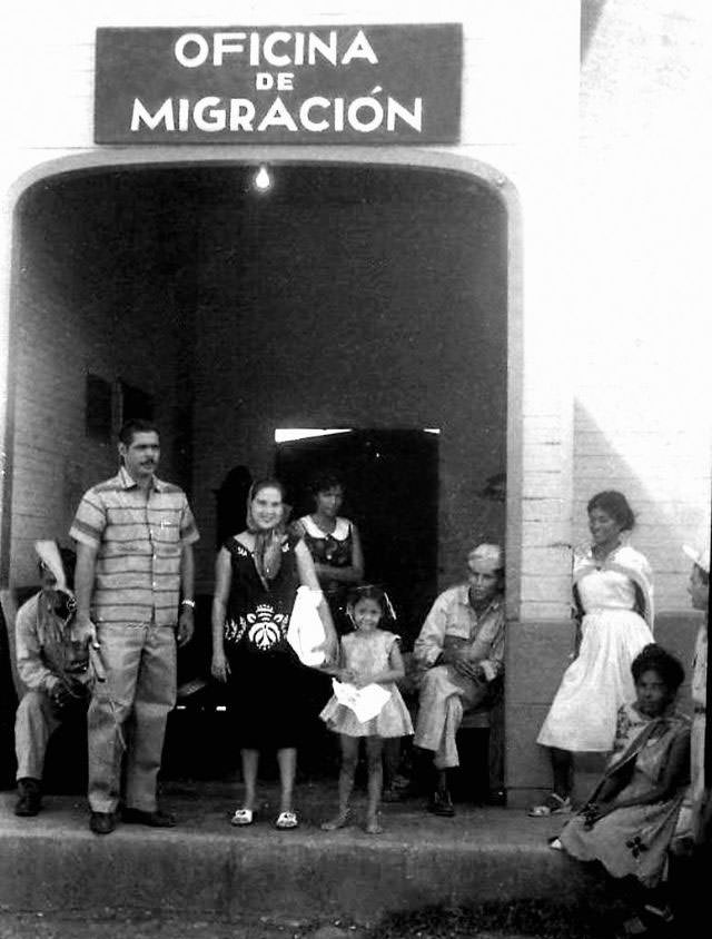 #40 Migracion man with rifle