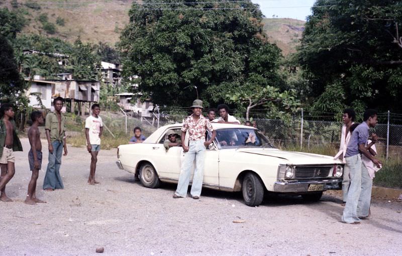 #18 Ford Futura, Konedobu, Port Moresby, 1976