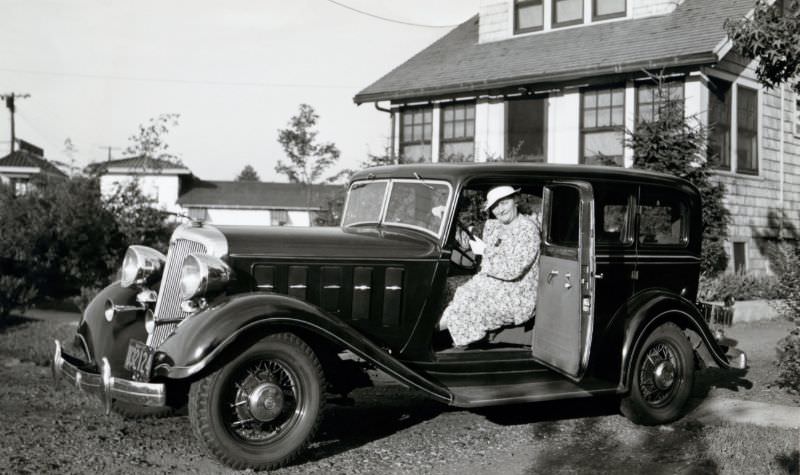 Fabulous Photos of People with their Chrysler Automobiles from the Past Vehicles &; Transportation