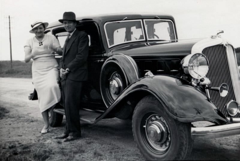 Fabulous Photos of People with their Chrysler Automobiles from the Past Vehicles &; Transportation