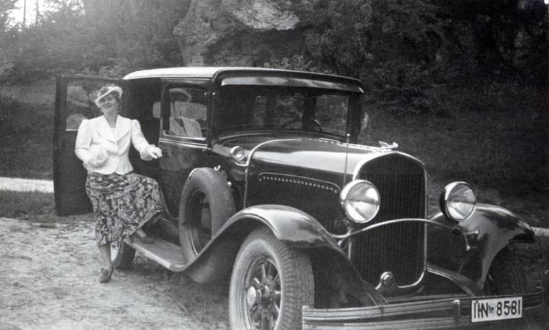 Fabulous Photos of People with their Chrysler Automobiles from the Past Vehicles &; Transportation