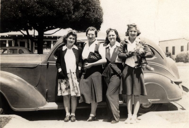 Fabulous Photos of People with their Chrysler Automobiles from the Past Vehicles &; Transportation