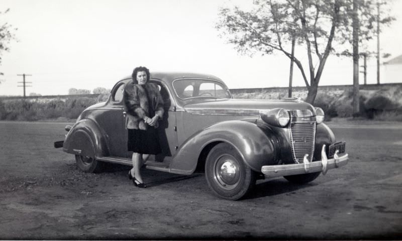 Fabulous Photos of People with their Chrysler Automobiles from the Past Vehicles &; Transportation
