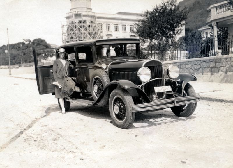 Fabulous Photos of People with their Chrysler Automobiles from the Past Vehicles &; Transportation