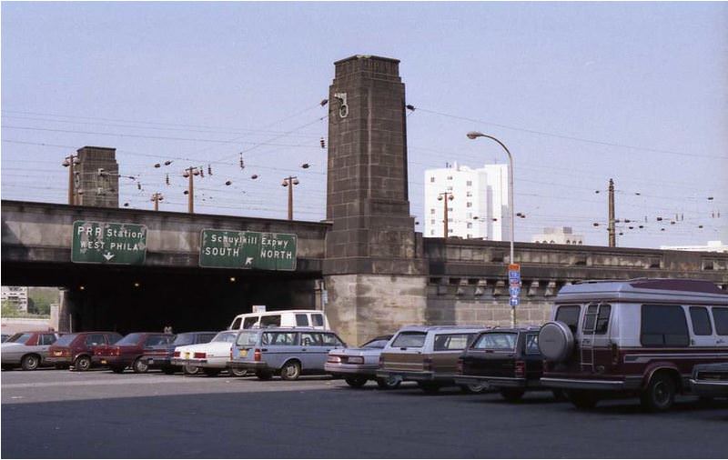 #52 Viaduct carrying SEPTA Regional Rail trackage from 30th Street Station across the Schuylkill River to Suburban Station.