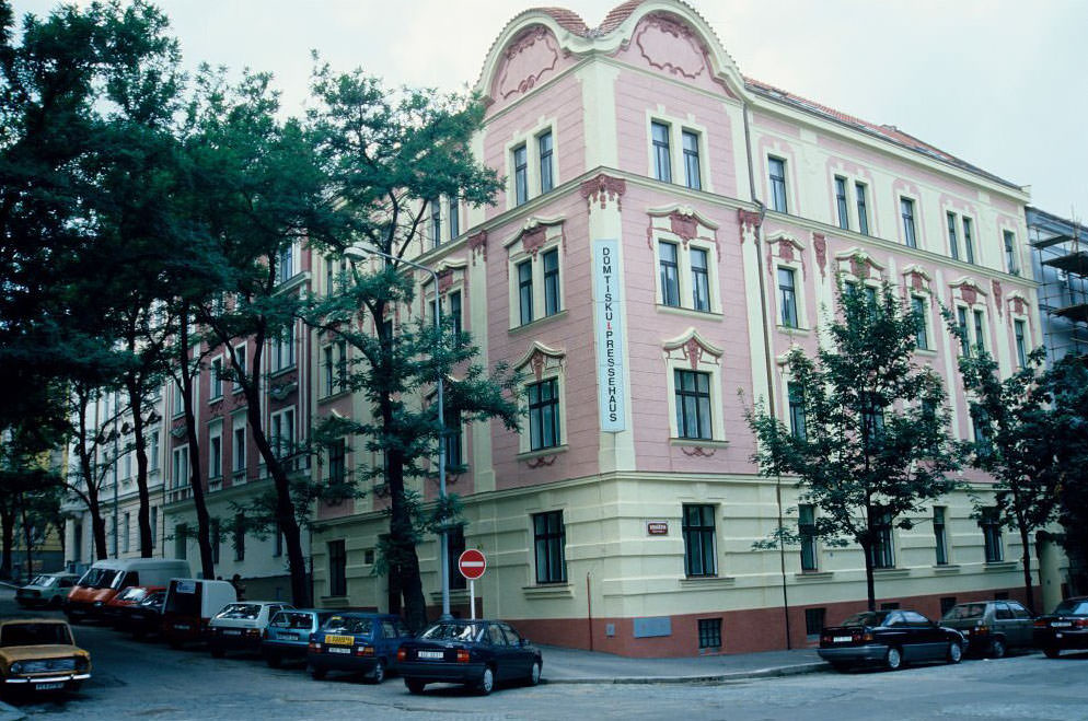 #12 Ringier Pressehaus in Prag, 1993