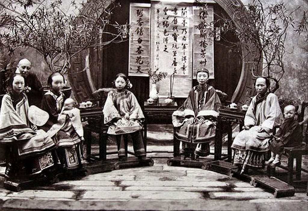 #13 Chinese Family, 1875