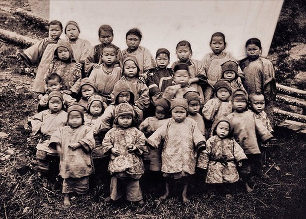 #61 Kidnapped Girls, Foochow, China, 1904