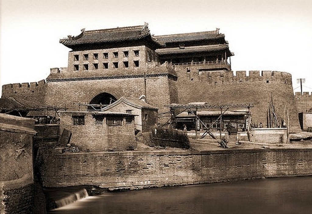 #62 Yung Ting Men, Front View of the Two Towers & The Barbican, 1924