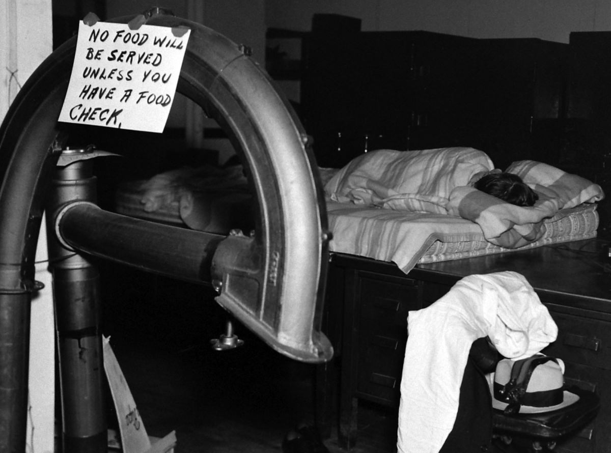 #16 A scene from Louisville, Kentucky, at the time of the Great Ohio River Flood of 1937.