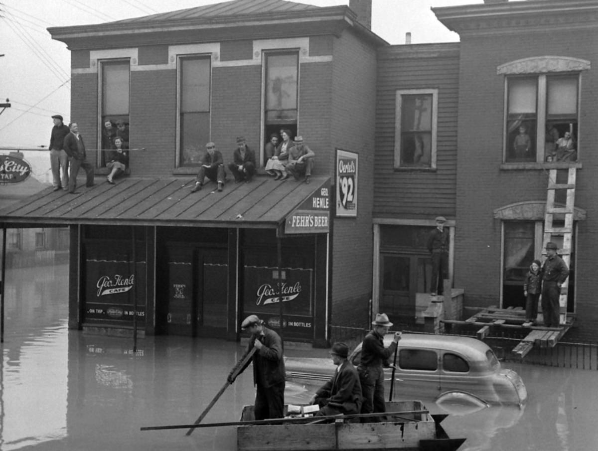 #2 The Great Ohio River Flood, Louisville, Kentucky, 1937.
