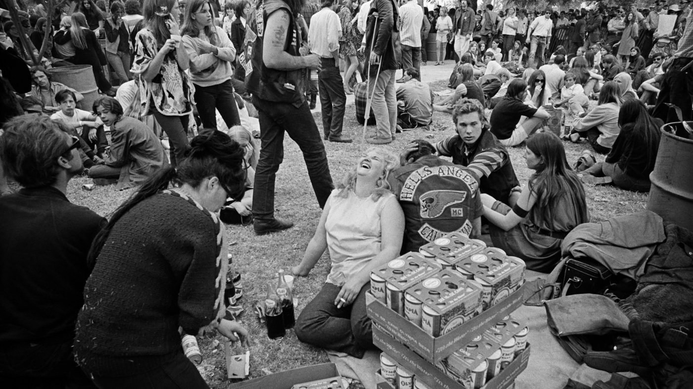 #11 Hippies and Hells Angels hang out together in Golden Gate Park in 1968.