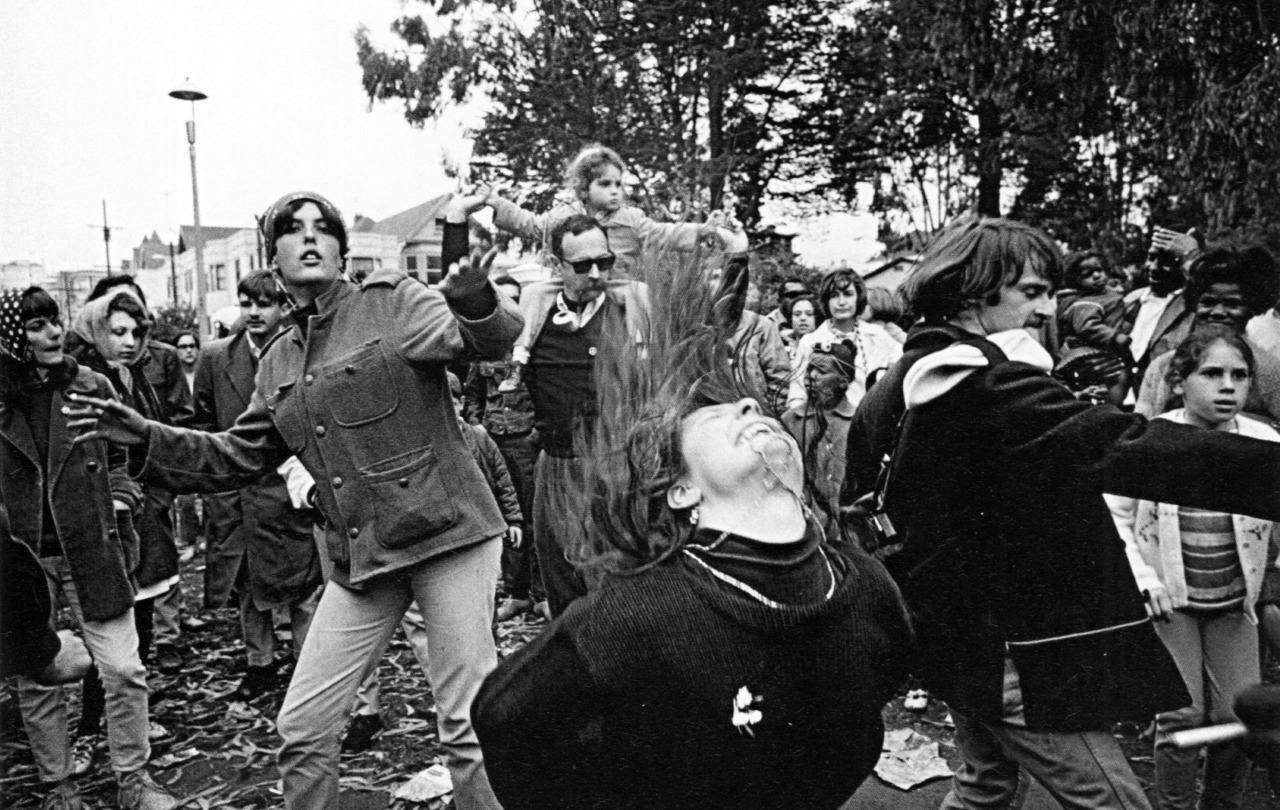 #28 Dancers in the Panhandle, San Francisco, 1967.