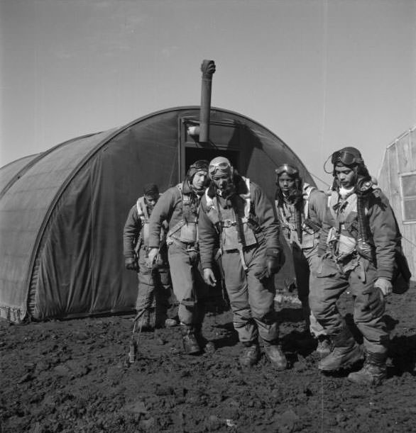 #18 Tuskegee airmen exiting the parachute room