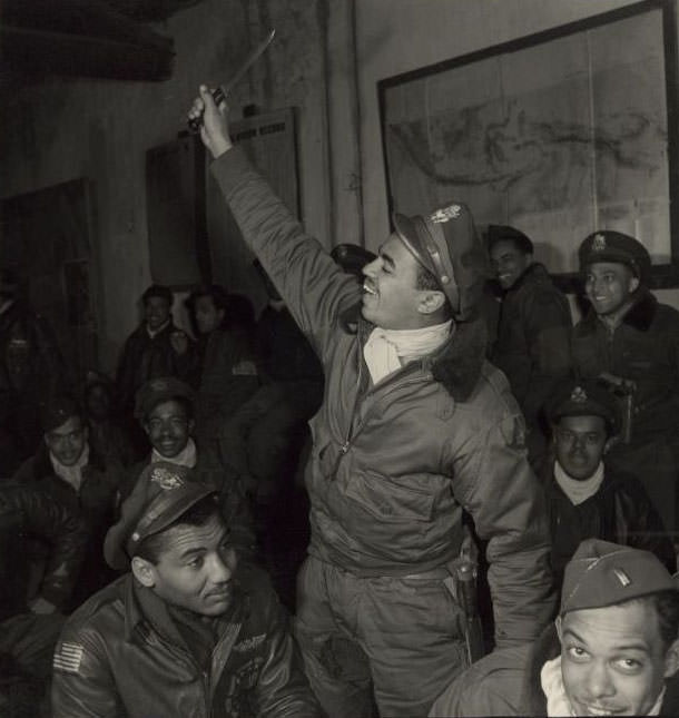 #20 Members of the 332nd Fighter Group in a briefing room
