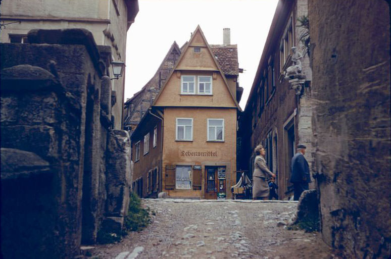 #76 Street scene in Rothenburg ob der Tauber, 1960s