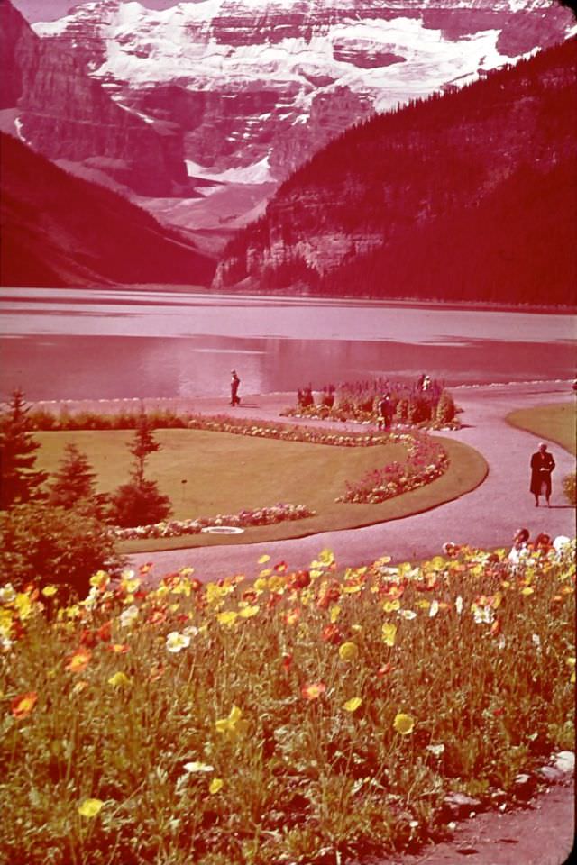 #16 Lake Louise and Victoria Glacier, 1947