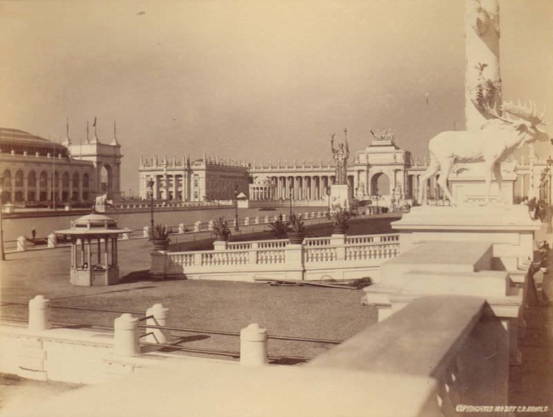 #103 Statue of the Republic and Peristyle, World’s Columbian Exposition, Chicago, 1893
