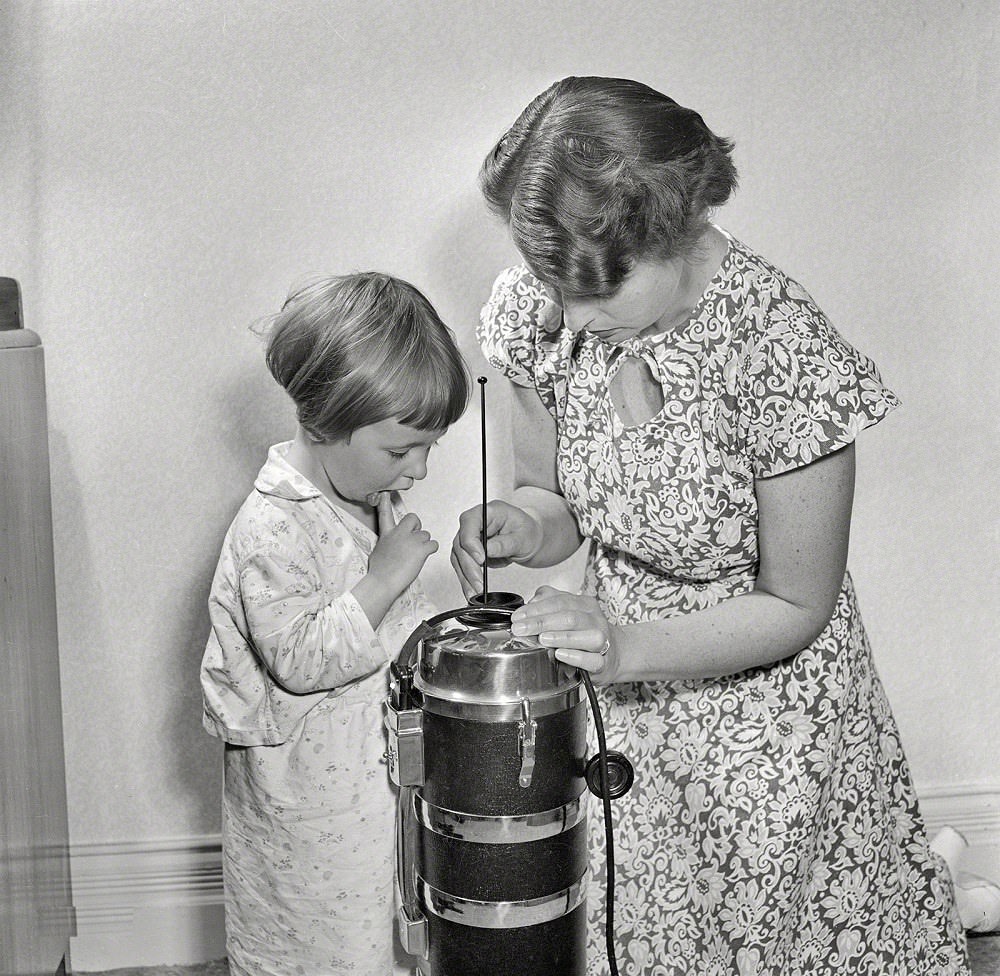 #24 A sentiment open to a number of interpretations, Wellington, New Zealand, 1951