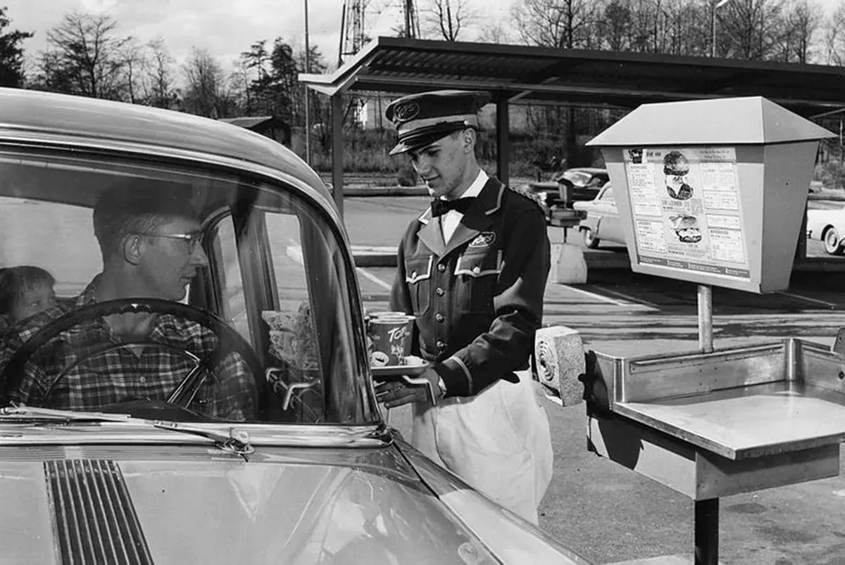 #60 From having a full meal to just an ice cream treat after a night out, these establishments offered it all. 1950s.