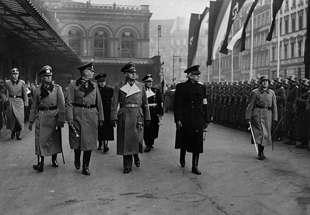 #59 Visit of the president Tuka (prime minister of Slovakia) in Berlin (in the center, Ribbentrop).
