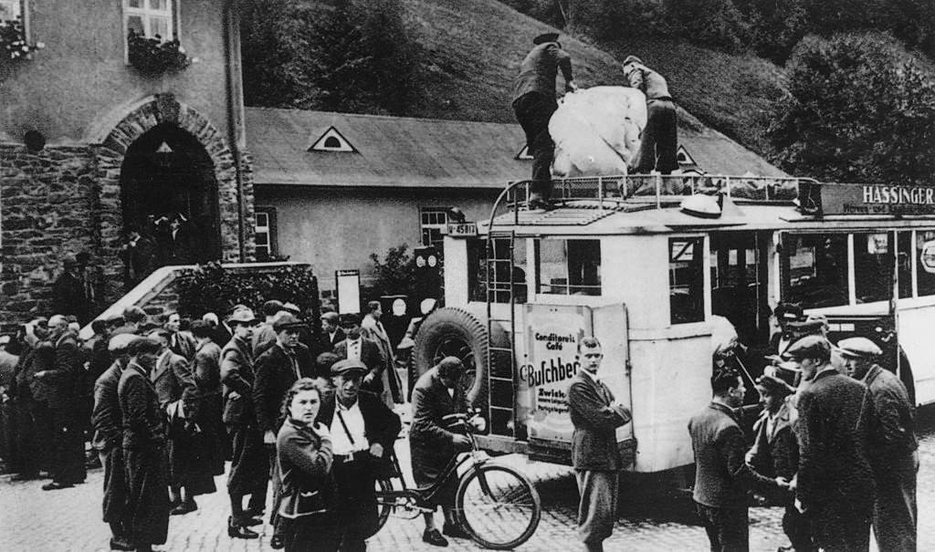 #10 Czechoslovakian civilians leaving the Sudetenland under threat of invasion by German troops, September 1938