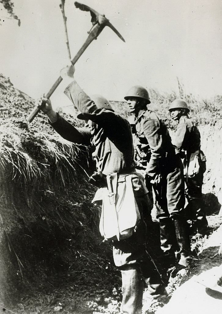 #89 Czech soldiers digging trenches in the face of imminent German attack, The Sudetenland, the Czechoslovakia border regions, were ceded to Germany after the Munich agreement of 1938,