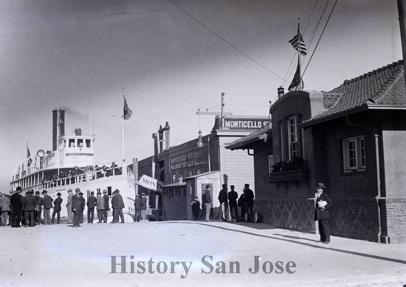 #89 Steamship at Minticelo, 1890s