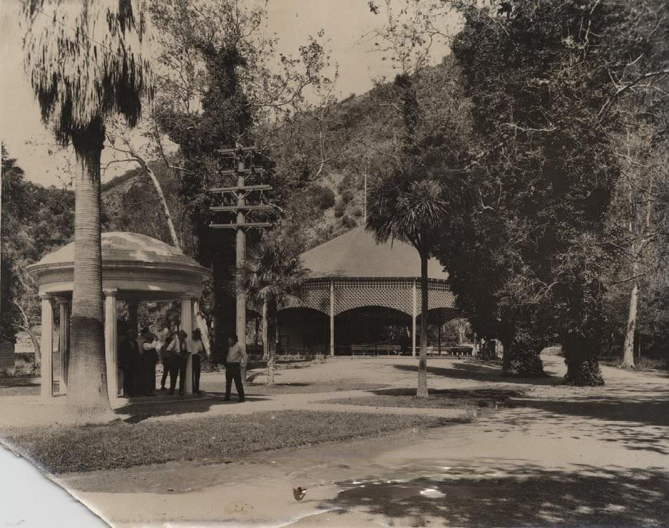 #106 Pagoda & Carousel, 1915
