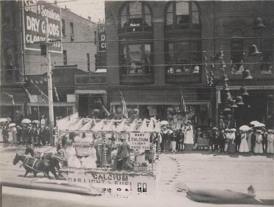 #14 San Jose Parade with a float by Gas Light & Fuel Co, 1907