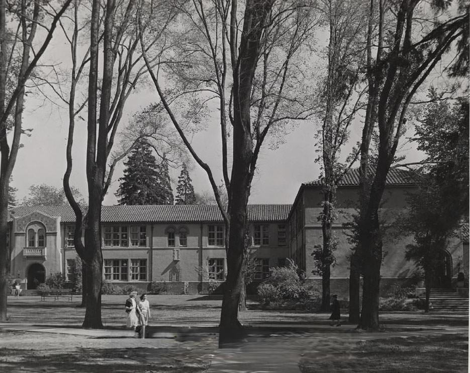 #16 San Jose State College Quad, 1942