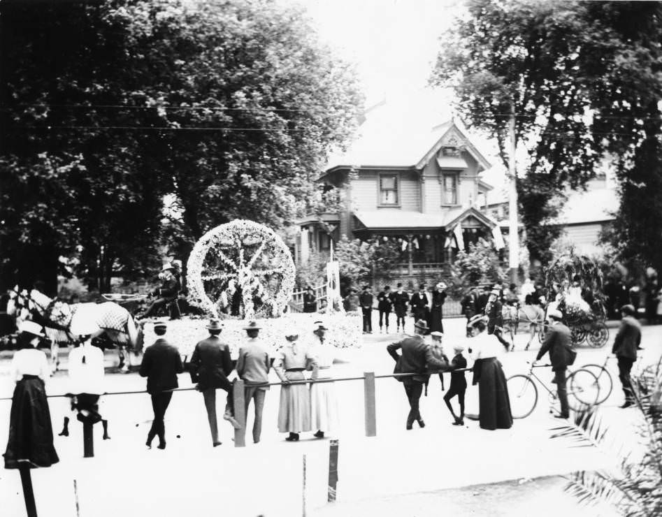 #203 Rose Carnival Parade, 1901