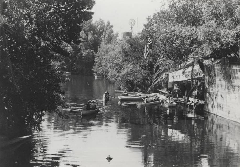 #54 Port San Say, Lake Monahan, Guadalupe River, 1915