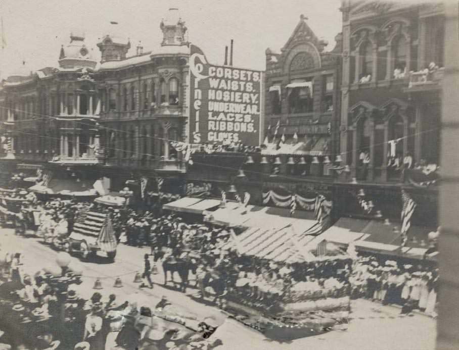 #79 4th of July Parade, 1909
